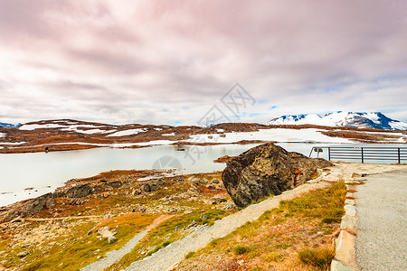 小朋宇吃西瓜挪威的夏季山脉景观旅游风景路线55索涅夫杰莱特洛美高朋山脉景观挪威路线索格涅夫杰莱特背景
