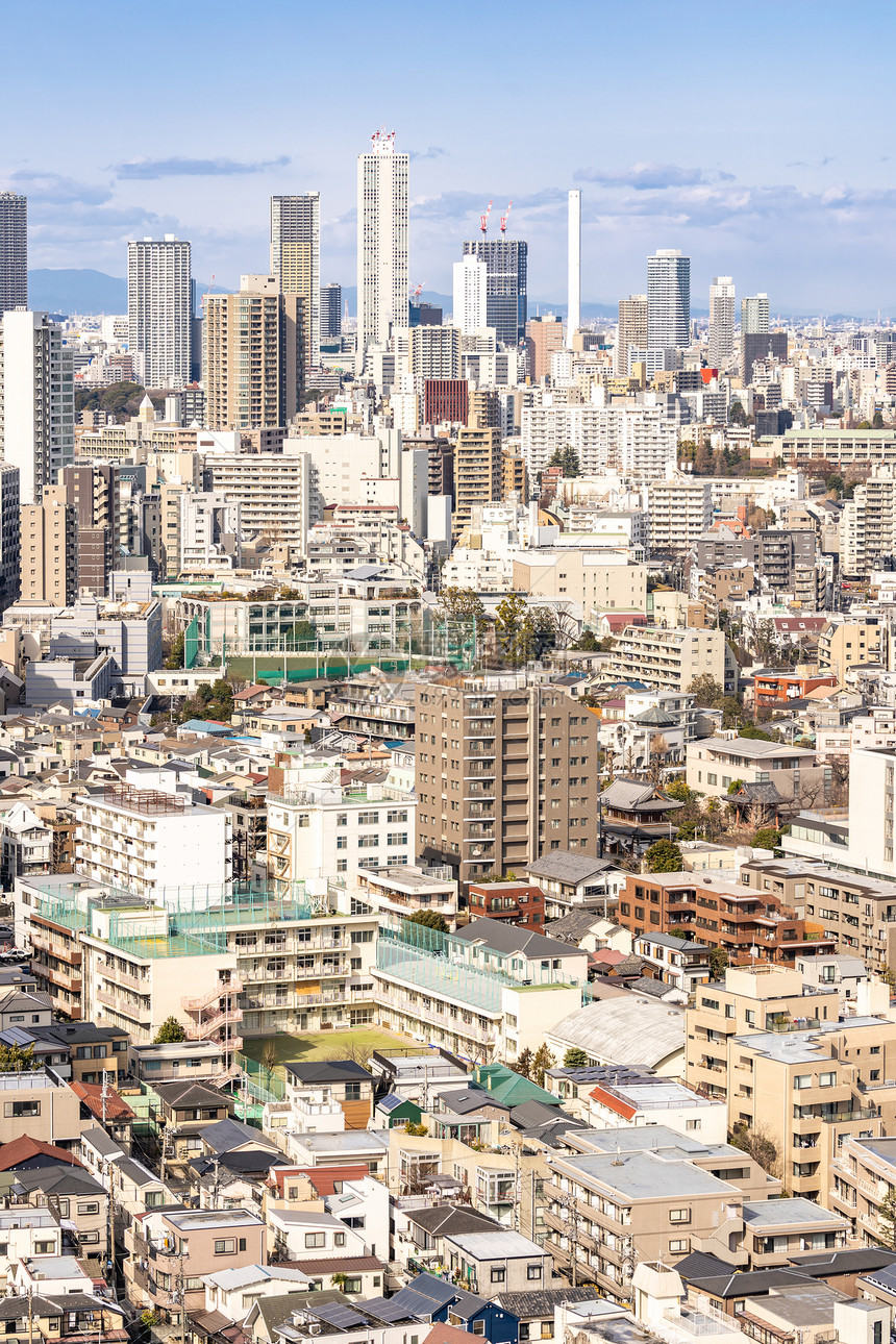 东京新宿病房的东京天际线摩天大楼的鸟瞰图取自东京邦约市民中心天文台天空台图片