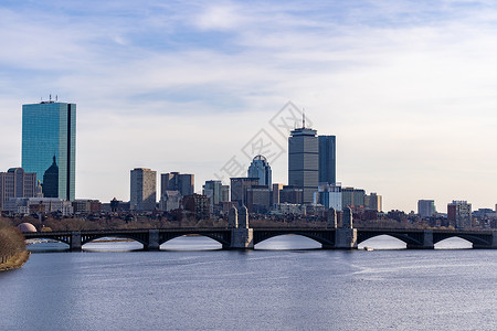 波士顿市中心城市景观沿查尔斯河与天际线建筑波士顿市,马里兰州,美国公园高清图片素材