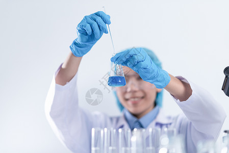 科学家与设备科学实验,实验室璃器皿含化学液体,用于研究分析样品试管实验室图片