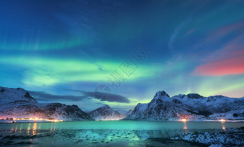 极光照明下雪的冰岛高清图片