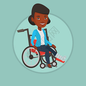 坐在轮椅上腿骨折的非洲女子卡通矢量插画图片