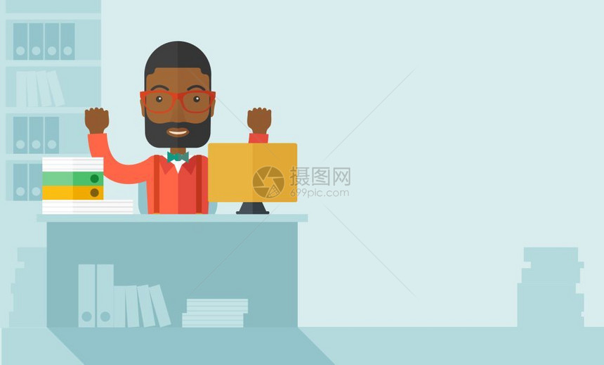 一位非常快乐的黑人商在举起双手时坐着完成笔记本电脑和纸张在办公室里按时工作成就概念当代风格面盘调色板软蓝有背景矢量平面设计插图水图片