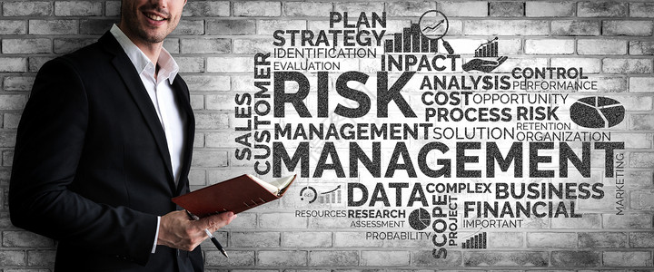 商业投资概念的风险管理和评估现代图形界面显示风险计划分析的战略符号以控制不可预测的损失和建立财务安全关键词高清图片素材