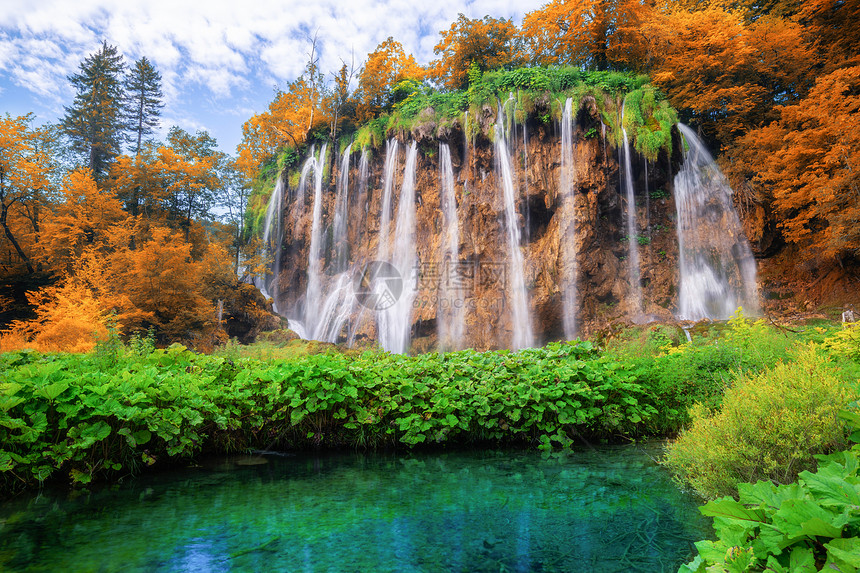 克罗地亚湖泊瀑布图片