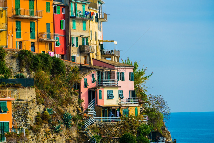 意大利马纳罗拉村海边的房屋景观图片
