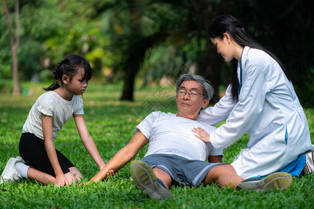 老年人的保健概念图片