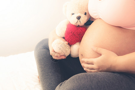 孕期产前护理和图片