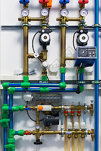 供暖系统的管道水泵阀门和自动调温器图片