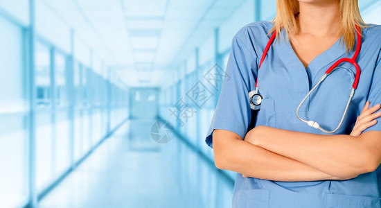 在医院工作的生疗保健人员和生服务的概念在医院办公室工作的女医生图片