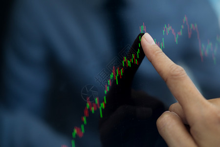 金融中介人研究证券交易统计讨论算机监测商业投资企家贸易概念经济高清图片素材
