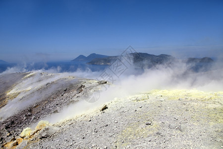 意大利西西里岛伊奥利亚群岛的火山火山口火山火山坑图片