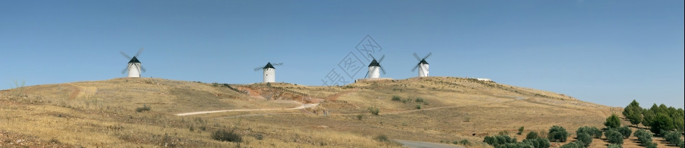 西班牙古老的白色风车全景建筑学高清图片素材