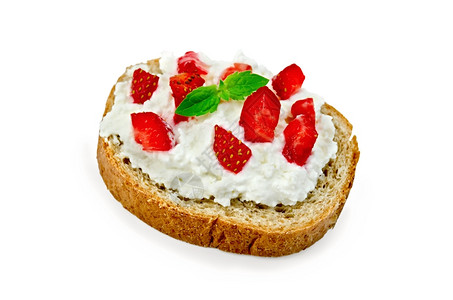 白背景上隔离的法式面包片粉奶油草莓和薄荷图片素材