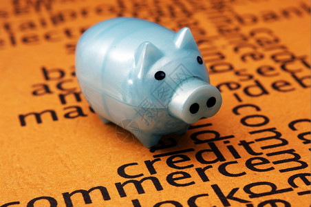 关于信贷概念的小猪银行预算高清图片素材