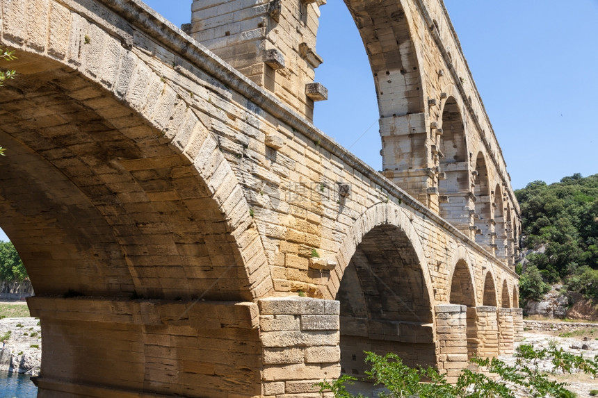 设计这座桥的罗马建筑师和液压工程创造了技术和艺杰作图片