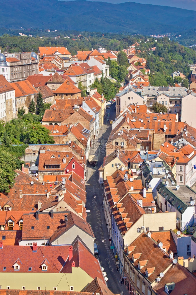 Croati首都的街头空中观察图片