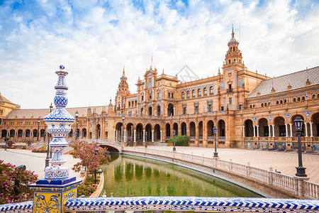 西班牙建筑中复兴风格的一个里程碑式范例背景图片