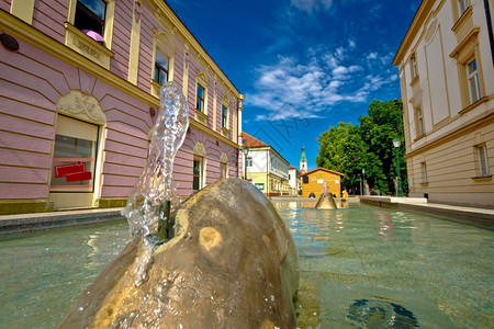 Bjelovar广场和喷泉coati镇图片