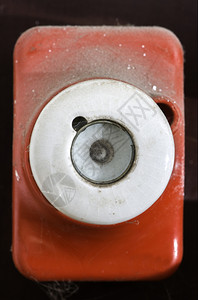 红色老旧电动引信总机图片