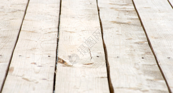 旧老鬼底的木板甲桌图片