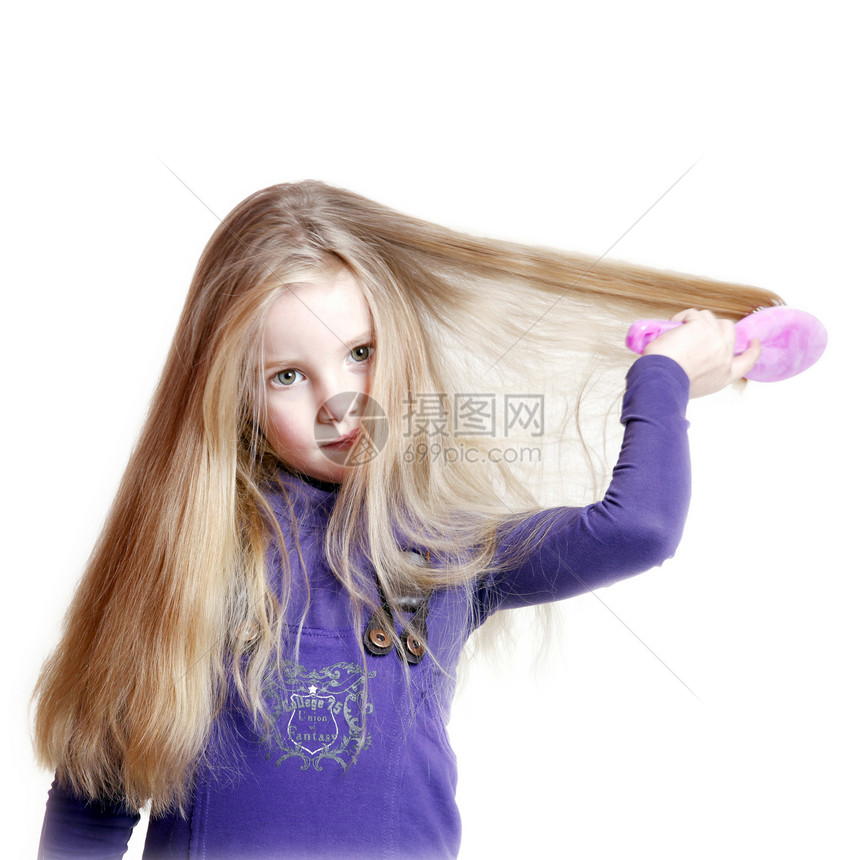 穿紫色衬衫的金发女孩图片