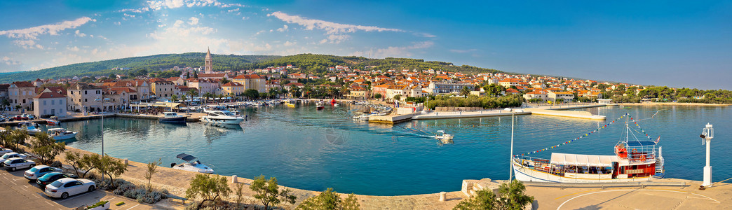 港口和旧海岸河边calmticroti的全岛观景图片