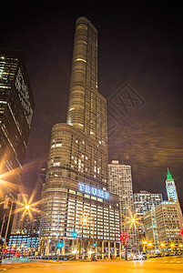 2017年3月日芝加哥市中心天台摩大楼晚上在芝加哥市中心图片