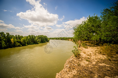 德克萨斯河沿岸的墨西哥边境高清图片