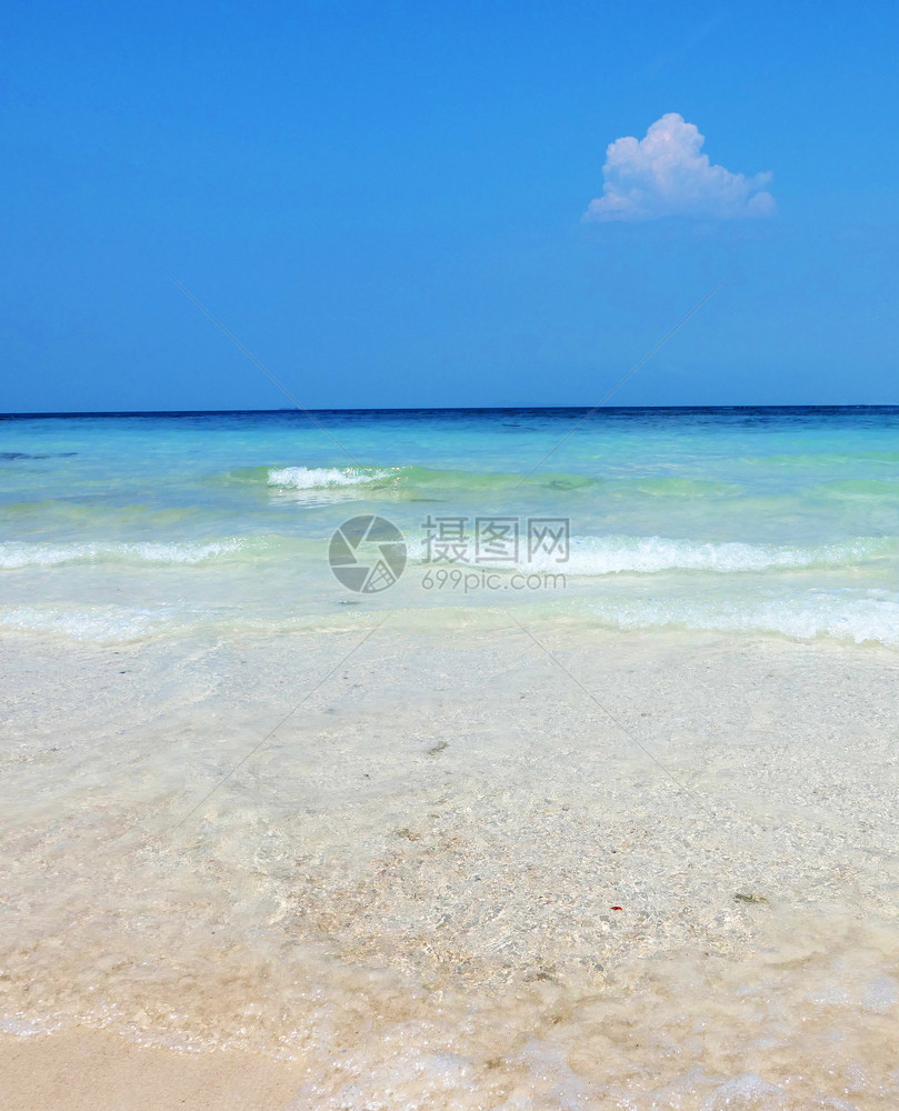 美丽的热带海滩白沙浪图片