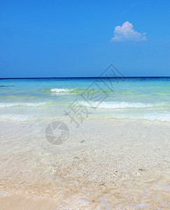 美丽的热带海滩白沙浪图片