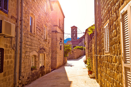 具有历史意义的斯通街镇和教堂风景佩列萨茨半岛克罗亚提大区图片