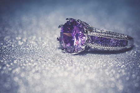 紫色钻石时尚银环紫色金属仿真器过滤背景