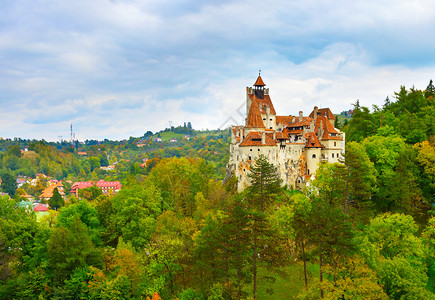著名的蓝帽城堡被称为数克德拉库城堡罗马尼亚图片