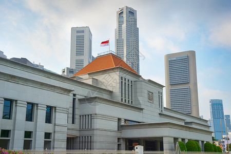 国会大厦在夏加波尔的风景背中摩天大楼图片