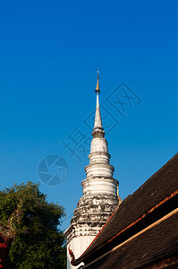 美丽拉纳风格的建筑塔或瓦特维昂高吉马伊泰兰的塔图片