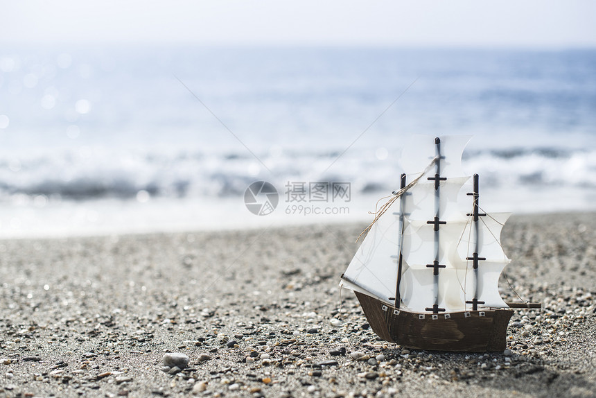 沙滩上示范帆船图片