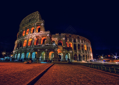 照亮的罗马大殿图片