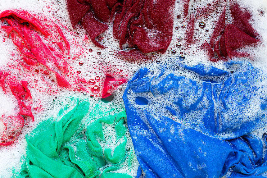 洗衣服彩色湿透图片