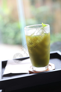冰的日本绿色茶饮图片