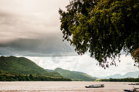 老挝琅勃拉邦的湄公河图片