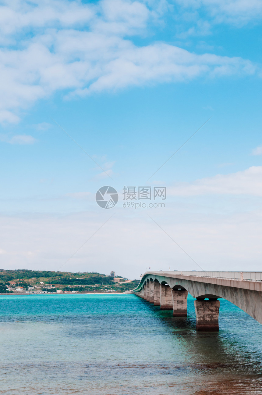 考里桥横跨土库伊斯蓝海图片