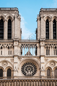 法兰西大教堂的厦和塔楼图片