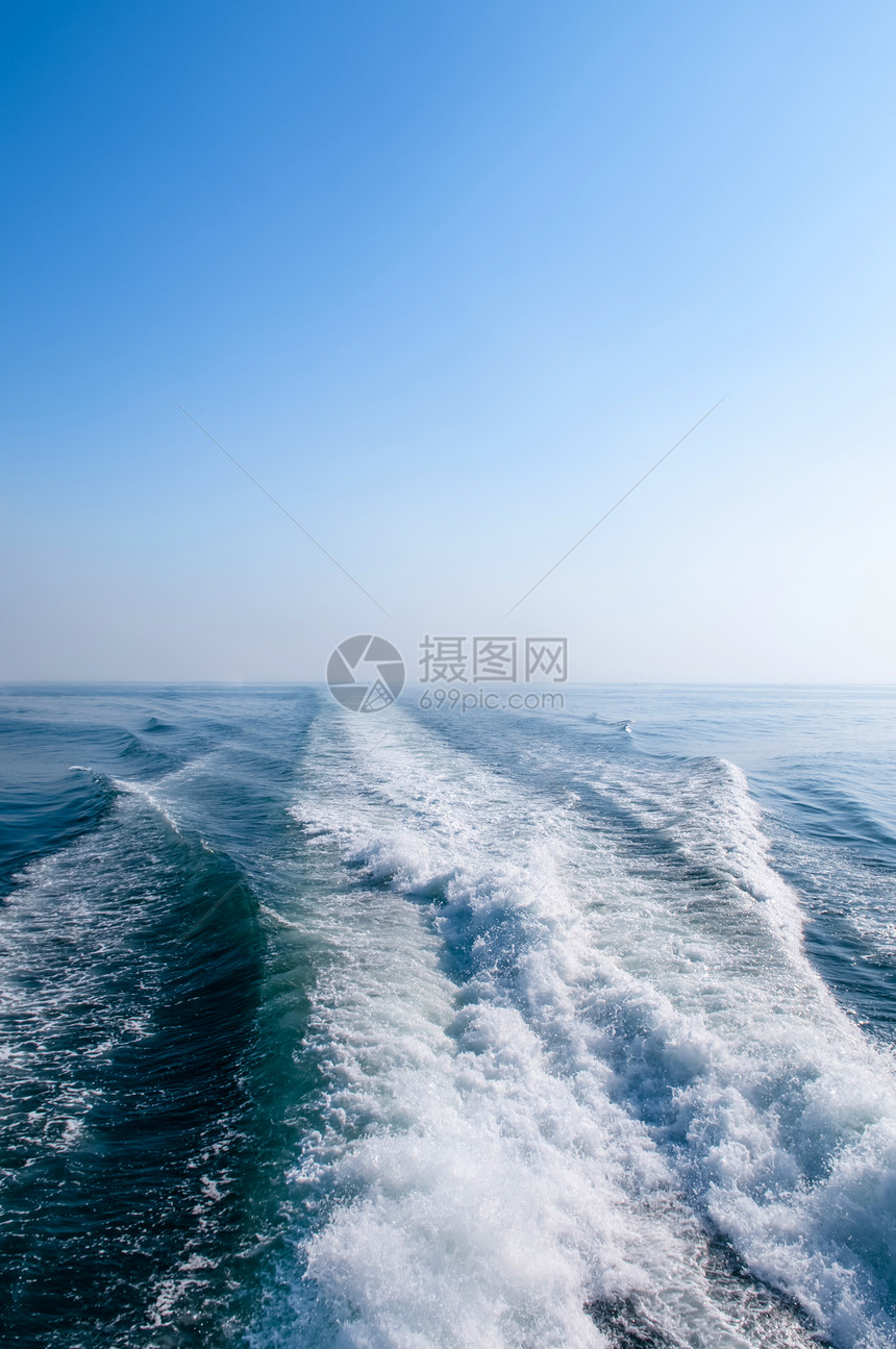 在蓝色海洋科雷吉多尔岛马里拉菲平的快艇中醒来图片