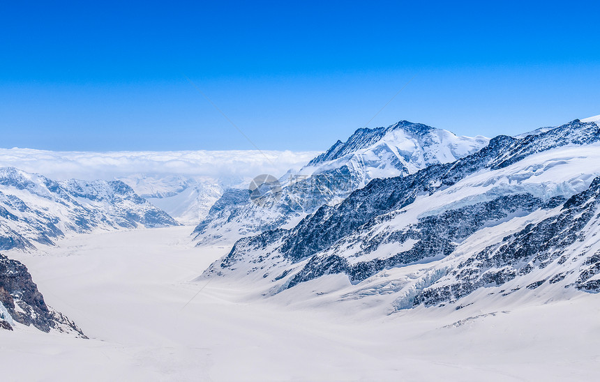 巨大的冰河山地雪的风景苏维埃兹兰图片