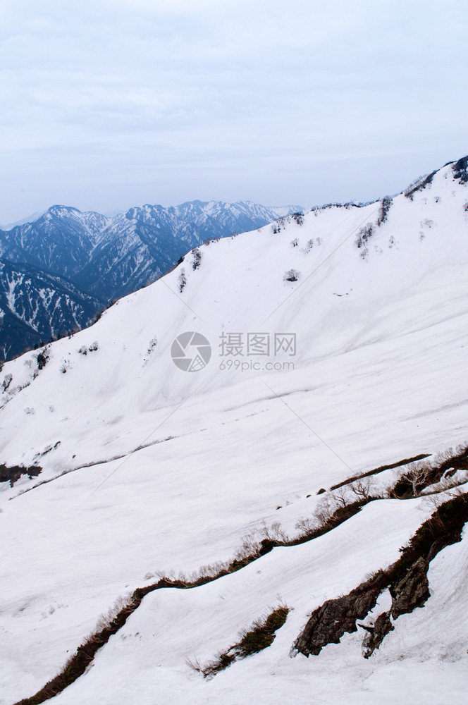 阿尔卑斯山的自然景观图片