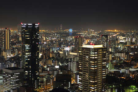 夜景中日本城市的osak背景图片