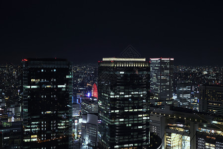 夜景中日本城市的osak背景图片