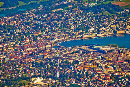 瑞士卢塞恩小镇鸟瞰图图片