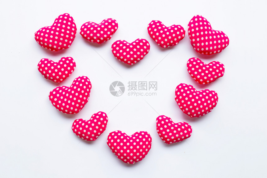 valenti白色背景上的红心图片